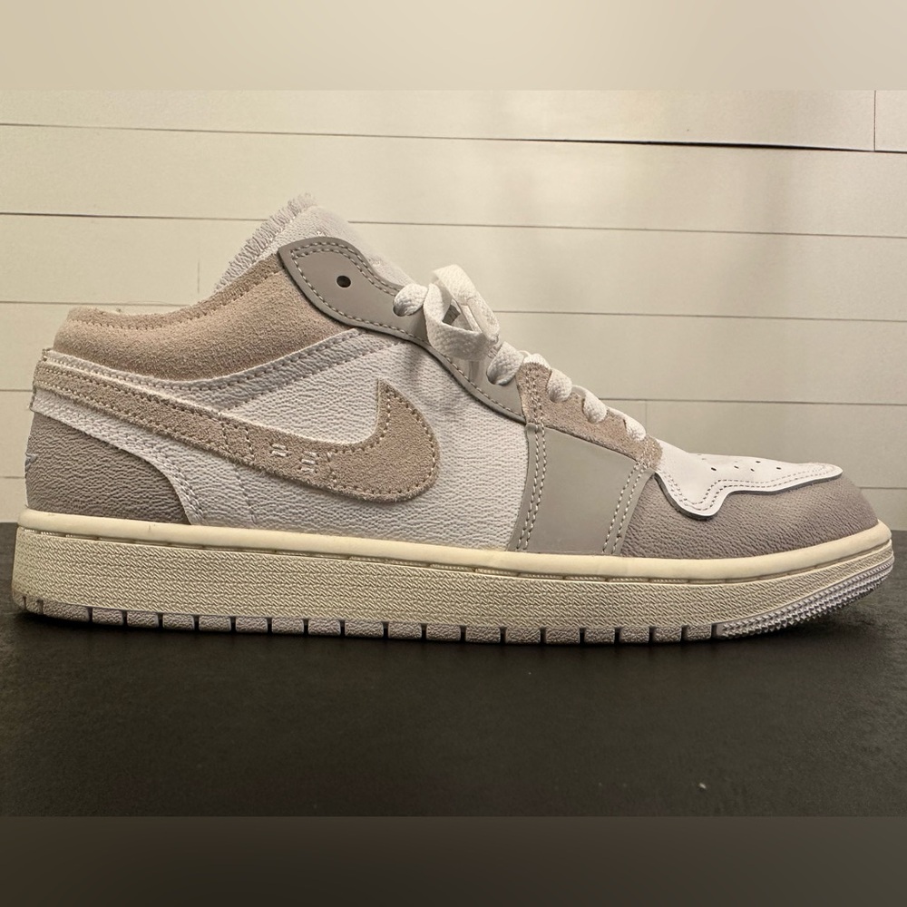 Air Jordan 1 Low SE Craft - Tech Grey/White/Sail/ Light Orewood Brown (9M/10.5W)